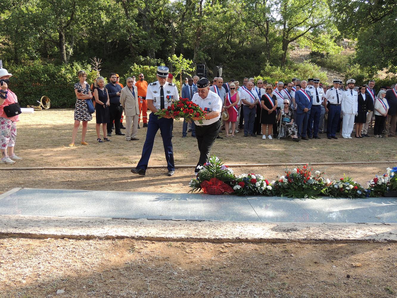 2023 07 18 SIGNES - HOMMAGE AUX 38 RESISTANTS FUSILLES EN 1944 (56).JPG -           